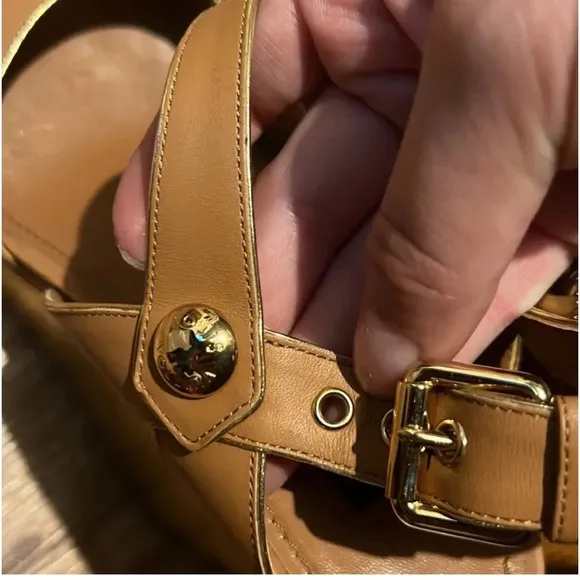 - Authentic Louis Vuitton Tan Leather Metallic Wedge Sandals Size 38
