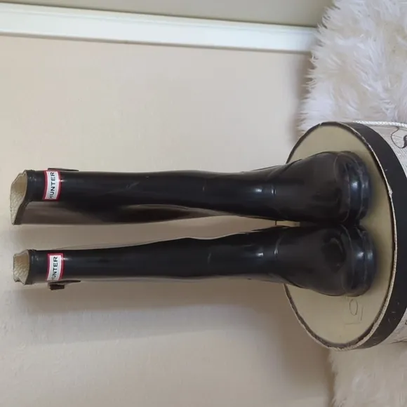 - Hunter Original Black Glossy Outdoor Rain Boots.