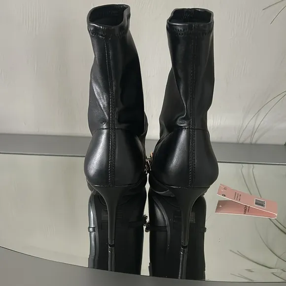 🆕 JUICY COUTURE Women's Tommi Booties Black Gold NWT Women’s size 8.5