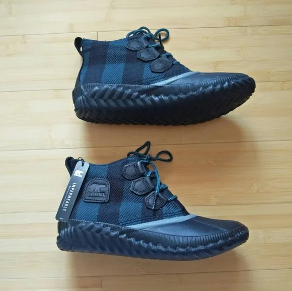 -NEW- Women's Sorel Out N About Plus Boots/Booties 6