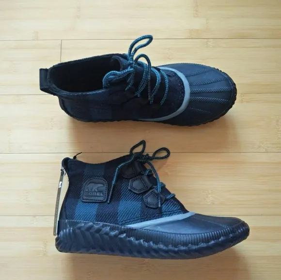 -NEW- Women's Sorel Out N About Plus Boots/Booties 6