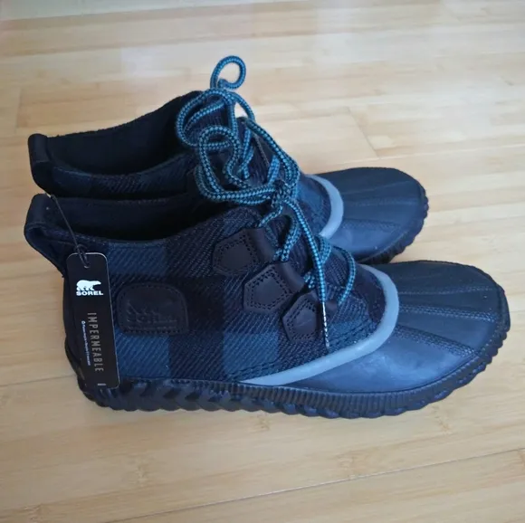 -NEW- Women's Sorel Out N About Plus Boots/Booties 6