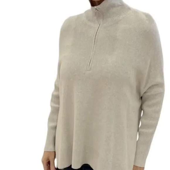 🎩🗝️ NWT $118 SILVER Tommy Bahama Sparkle Bonita Pullover Sweater - S/M, L/XL