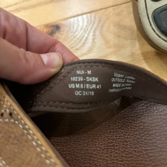 🏝️ OluKai Nui Men’s Leather Sandals - size 8/41​​