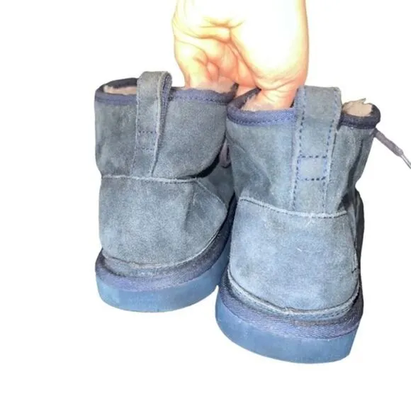 ▶️ Ugg ◀️ Deep Ocean Neumel - iconic heritage chukka.