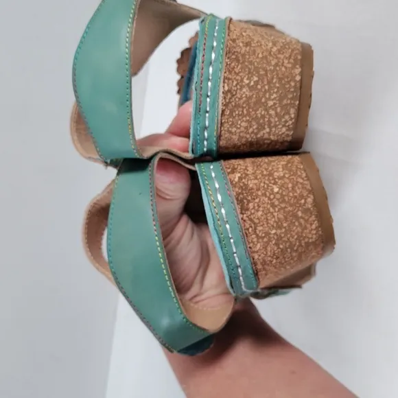 05400 L'Artiste by Spring Step teal &quot;Cuteness&quot; leather Sandals 40 9 NIB
