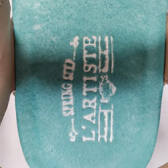 05400 L'Artiste by Spring Step teal &quot;Cuteness&quot; leather Sandals 40 9 NIB