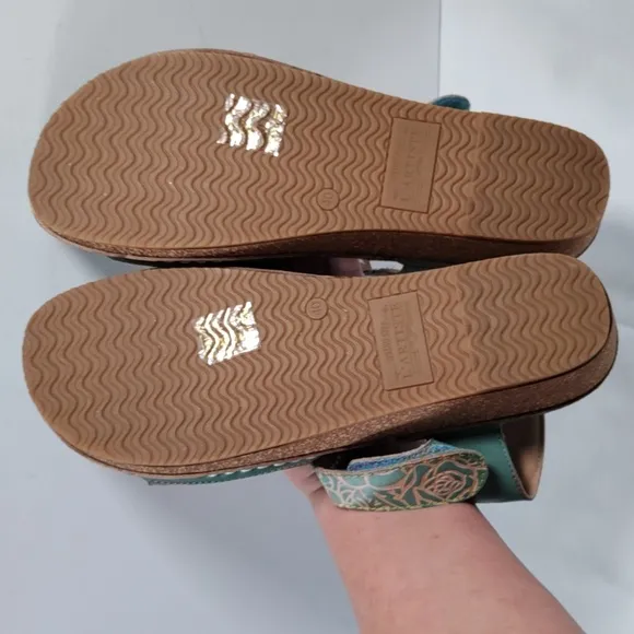 05400 L'Artiste by Spring Step teal &quot;Cuteness&quot; leather Sandals 40 9 NIB