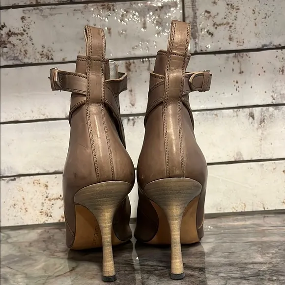 $1495 Manolo Blahnik Brown Heeled Boots with Ankle Strap Size 38/7.5