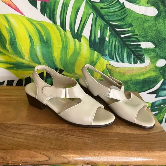 $155 SAS 6.5W Suntimer Pearl Bone Comfortable Cream Spring Summer Heeled Sandals