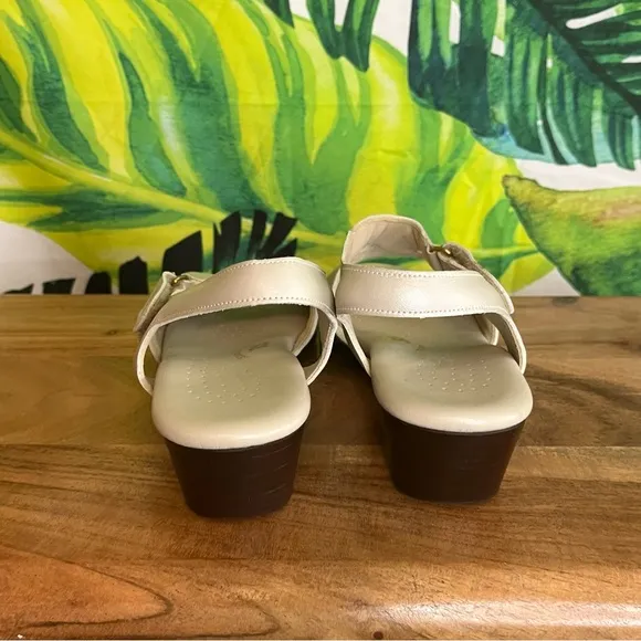 $155 SAS 6.5W Suntimer Pearl Bone Comfortable Cream Spring Summer Heeled Sandals