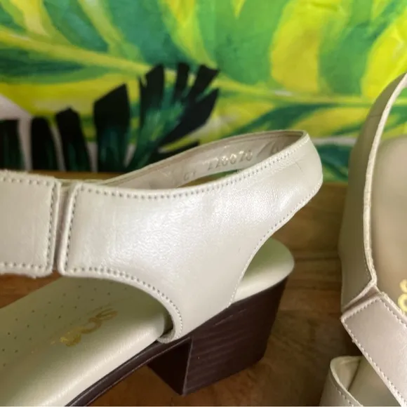$155 SAS 6.5W Suntimer Pearl Bone Comfortable Cream Spring Summer Heeled Sandals