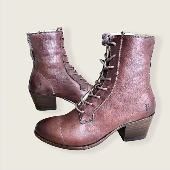 $365 Frye Courtney Brown Leather Lace Up Low Heeled Comfy Casual Ankle Bootie