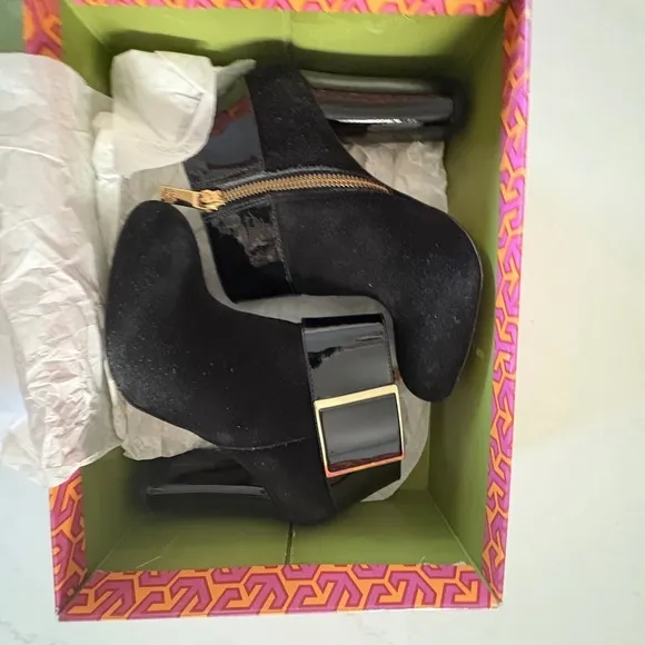 $450 TORY BURCH Harper Booties Black Suede Patent Leather Ankle Boots SIZE 6M