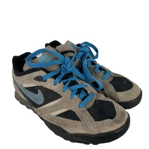 90s Nike Hiking Sneakers- 7.5 M's, 9 W's