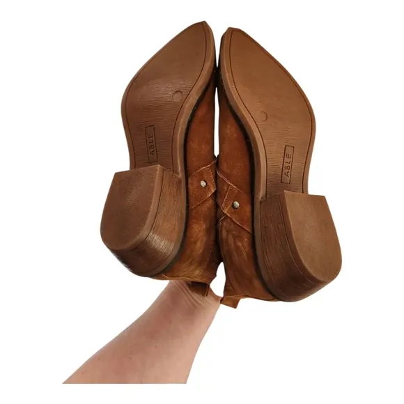 Able Jenny Ankle Harness Genuine Suede Boots Brown Size 9.5
