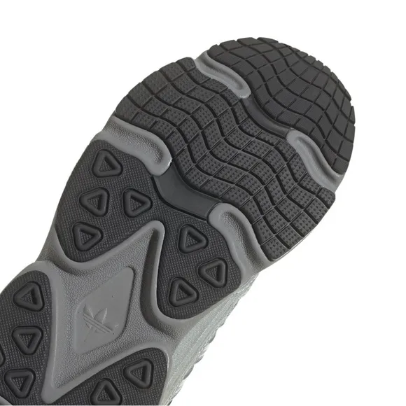 Adidas‎ Ozmillen shoes size 7.5