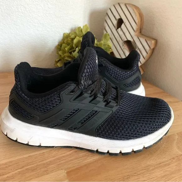 Adidas Ultimashow Running Black Mens Shoes size 8