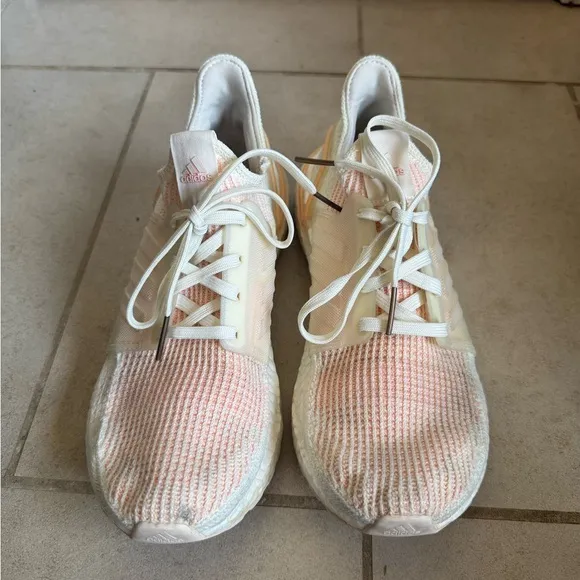 Adidas Women’s Ultraboost 19 Running Shoe Off White/Glow Orange F34073 Sz 10