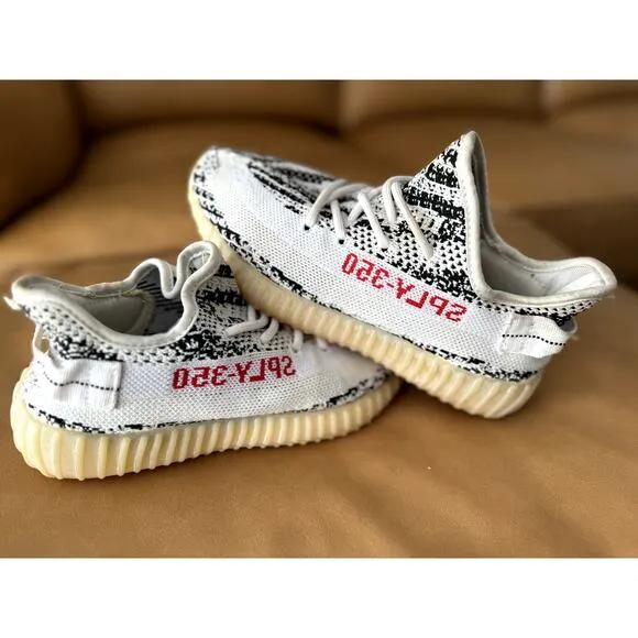adidas Yeezy Boost 350 V2 Zebra size mens 5