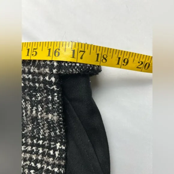 AKRIS Punto Plaid Wool Skirt