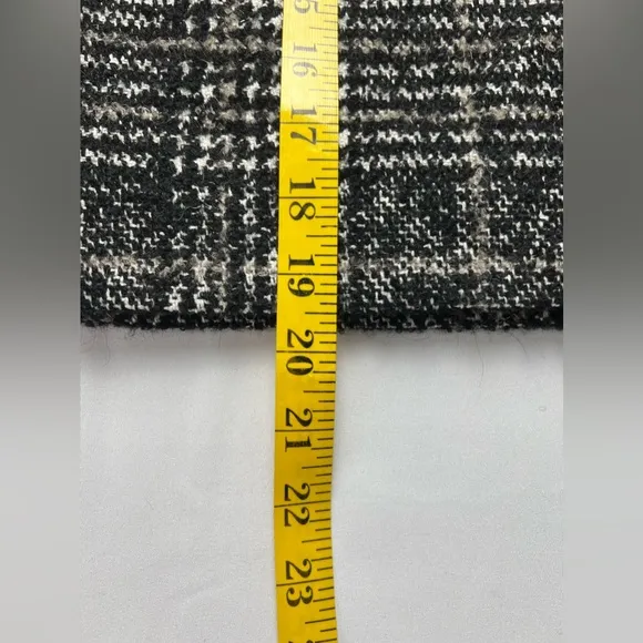 AKRIS Punto Plaid Wool Skirt