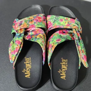 ALEGRIA Women's Itchycoo Floral Print Mylee Slide Sandal EU 37 | US 7-7.5