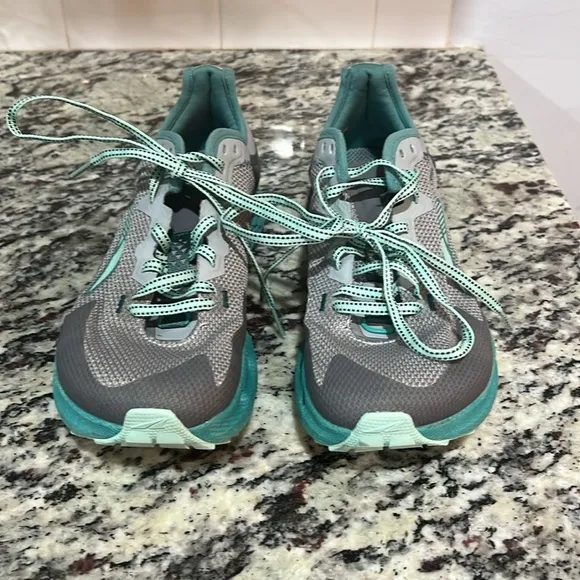 Altra Timp 4 Running shoes Hiking Trail running size 7 teal and grey