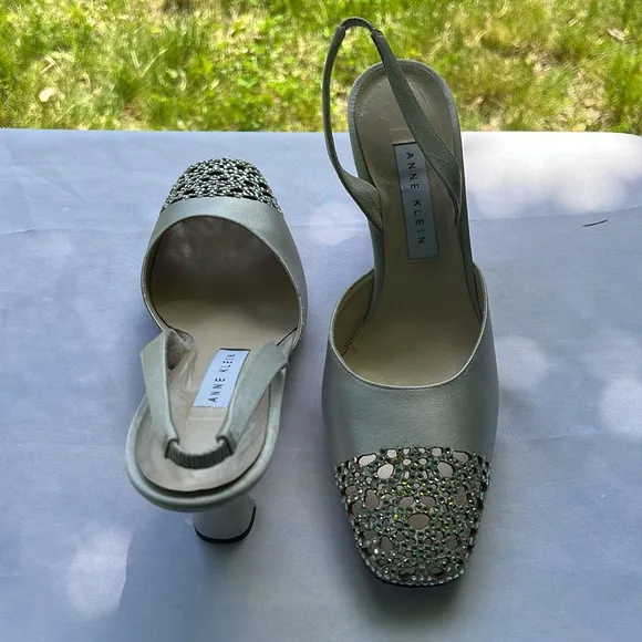 Anne Klein, Vintage Silver Slingback with Rhinestone filled Toe. 9M