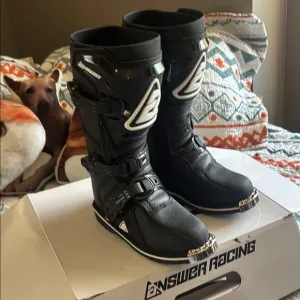 Answer Racing Black Motorcycle dirtbike Boots youth 2 metal toe kick