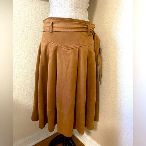 Anthropologie Akemi   Kin Suede Carmel faux suede midi Skirt. 14