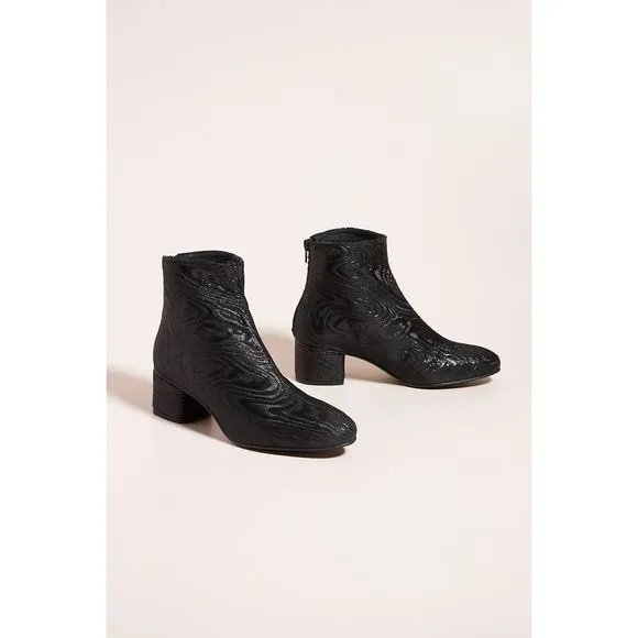 Anthropologie Joyeux Textured Ankle Boot Size 38EU. Sho5