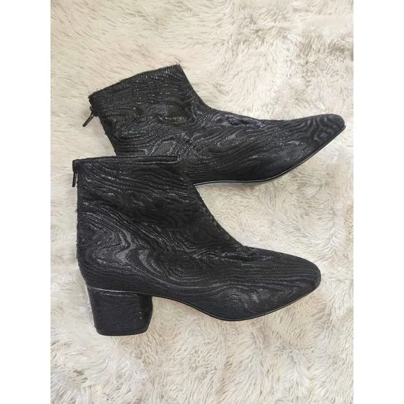 Anthropologie Joyeux Textured Ankle Boot Size 38EU. Sho5
