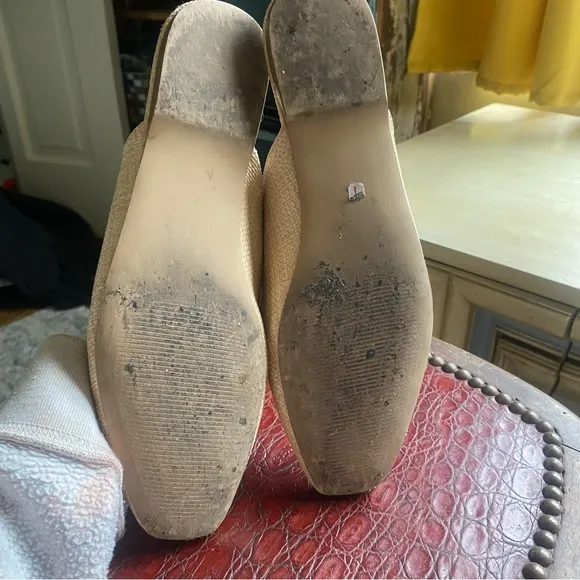 Aqua Women's Gigii Pointed Toe Slip On Buckled Flats  size 7.5