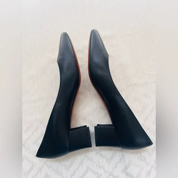 Aquatalia Black Leather Pointed Toe Pumps Size 9