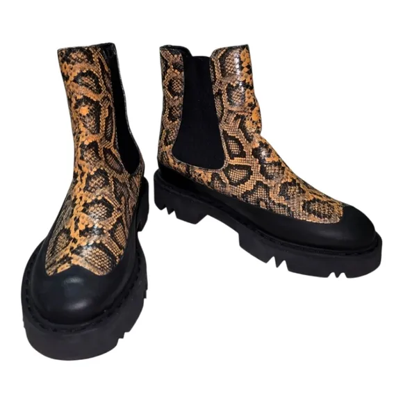 AQUATALIA CHELSEA ANKLE BOOTS HOLLY SNAKE EMBOSSED WATERPROOF Women’s Size 8 New