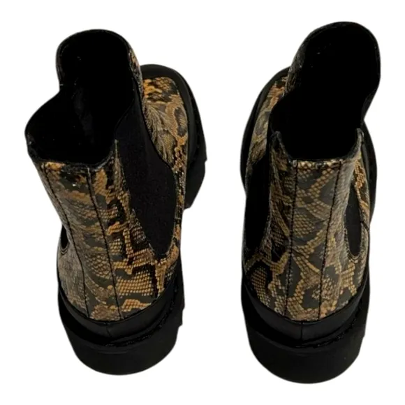 AQUATALIA CHELSEA ANKLE BOOTS HOLLY SNAKE EMBOSSED WATERPROOF Women’s Size 8 New