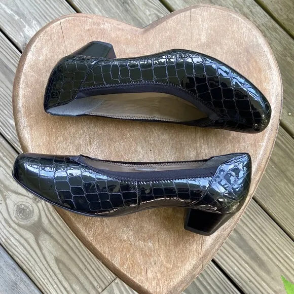 Ara Bricen Black Patent Croc Comfort Pumps Shoes Women's Size 7