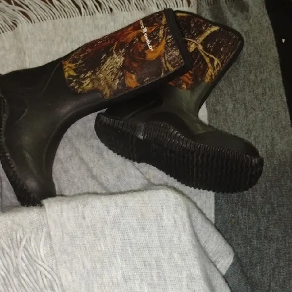 Arctic Shield Camouflage Boots