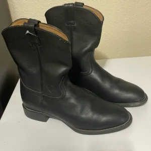 Ariat Men's Black Pull On Work Boots. Excellent Near New Condition. Size 13 D.