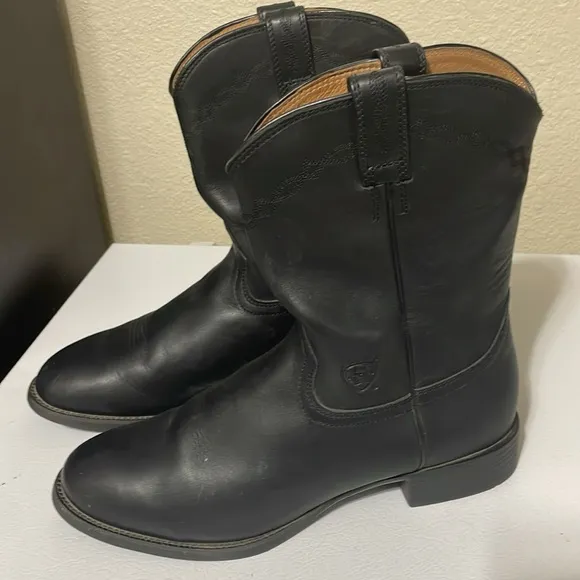 Ariat Men's Black Pull On Work Boots. Excellent Near New Condition. Size 13 D.