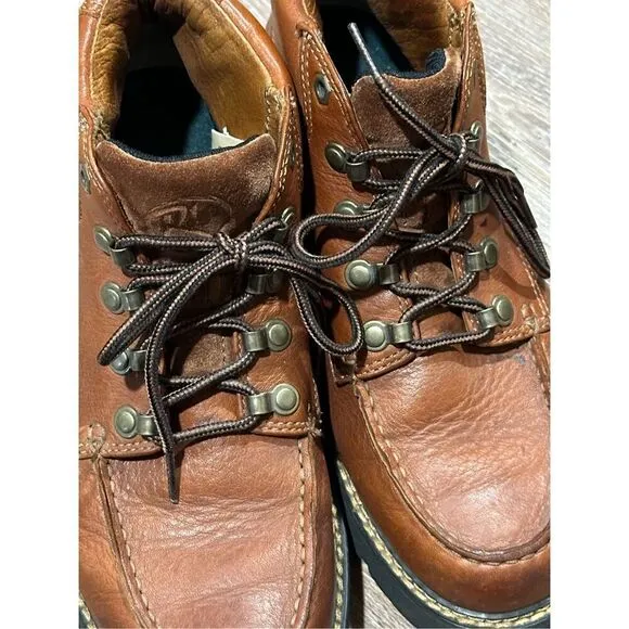 Ariat men’s brown leather lace up chukka work boot  8