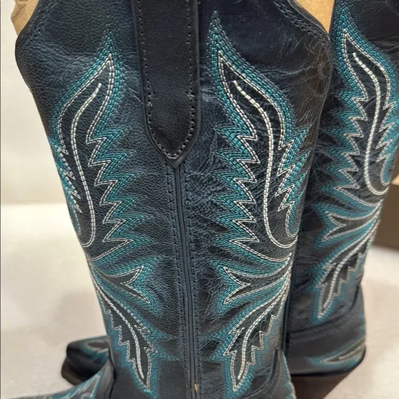 Ariat Round Up Collins Boots Fresh Denim size 5 New