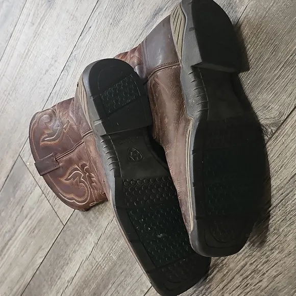 Ariat Sport Outdoor Distresssed Western Boots