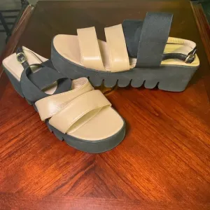 ASKA Designer Architectural Sandals. Ankle Strap. Platform.Size 9