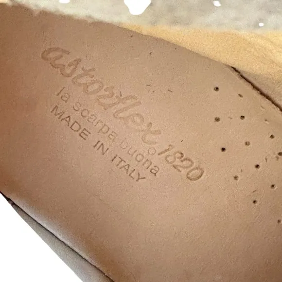 Astroflex 1820 8 Hole Taupe Men’s Boots Suede Leather Crepe Sole 43