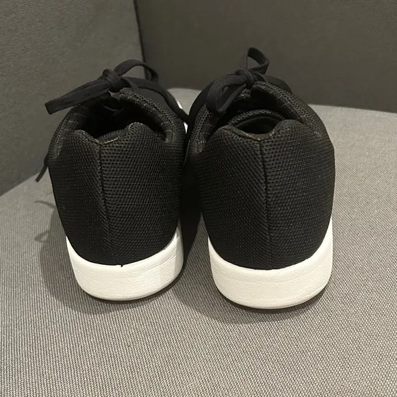 Atoms Model 000 Size 10.25