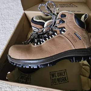 Avenger Women's Leather Composite Toe Work Boots