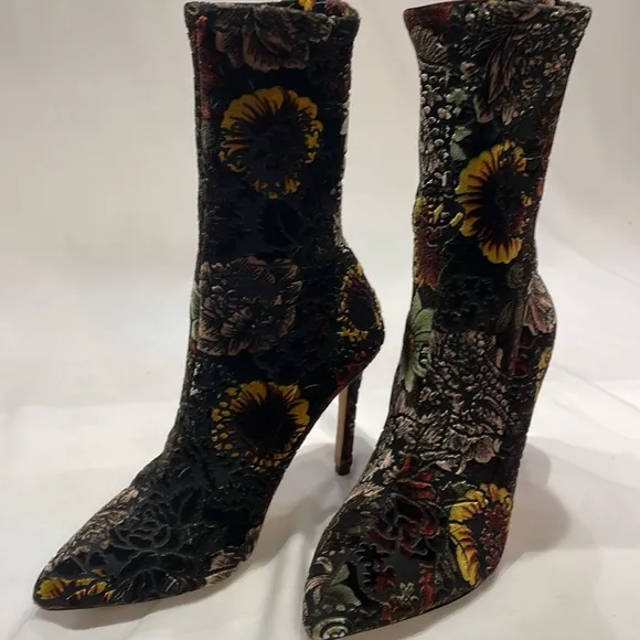 Badgley Mischka Velvet Floral Boots Mid Calf Womens Size 6 US