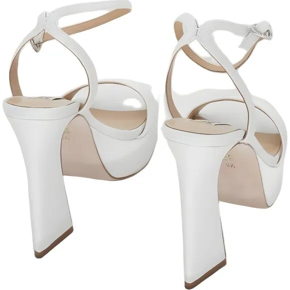 Badgley Mischka Women's Caia Sandals in Elegant White, Size 6.5